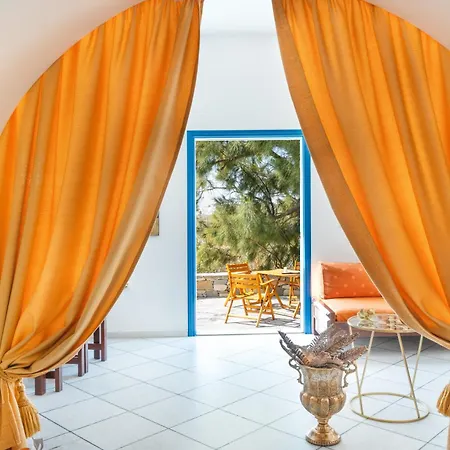 Sunrock - Begonia Aparthotel Naxos City