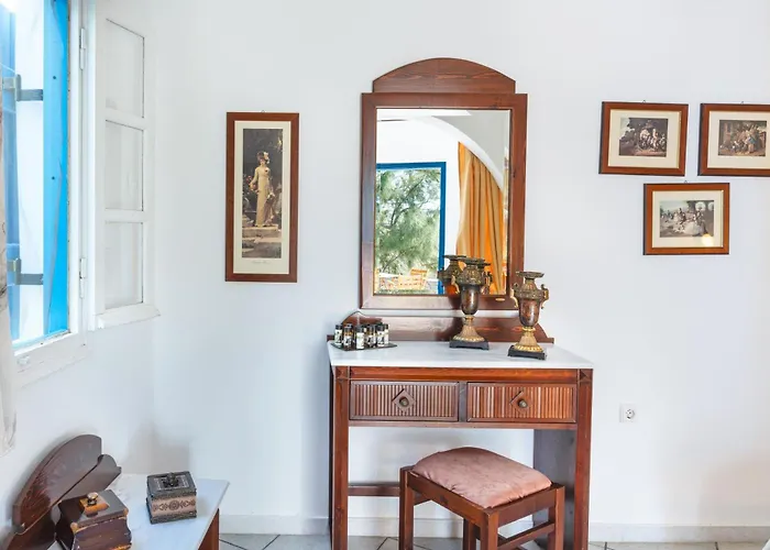 Sunrock - Begonia Naxos City