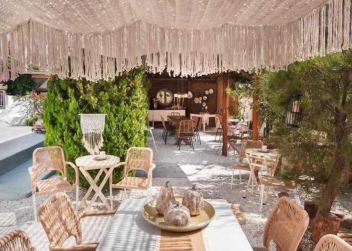 מלון דירות Sunrock - Begonia 3*